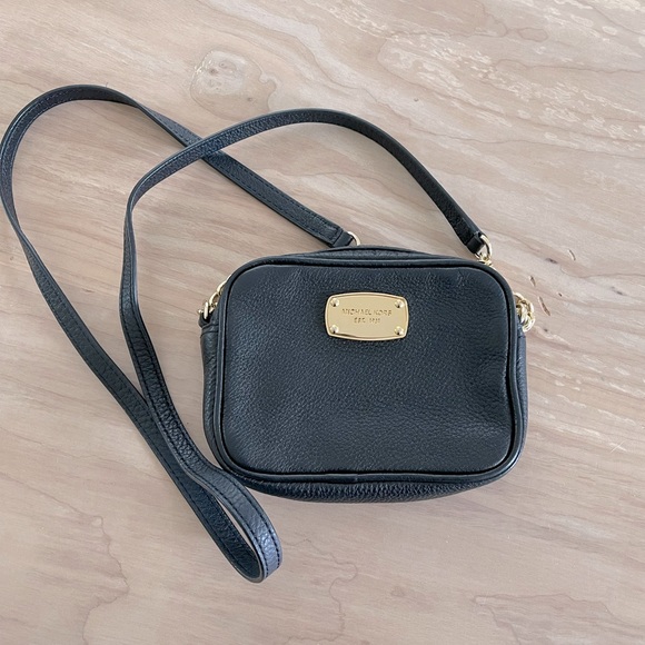 Michael Kors Mini Crossbody - Picture 1 of 5